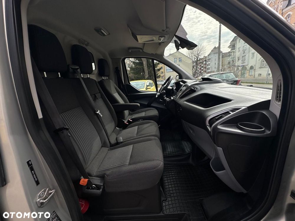Ford TRANSIT CUSTOM - 8