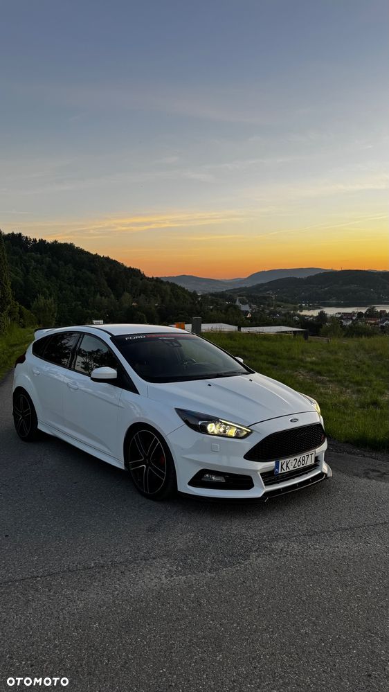 Ford Focus 2.0 EcoBoost ST - 1