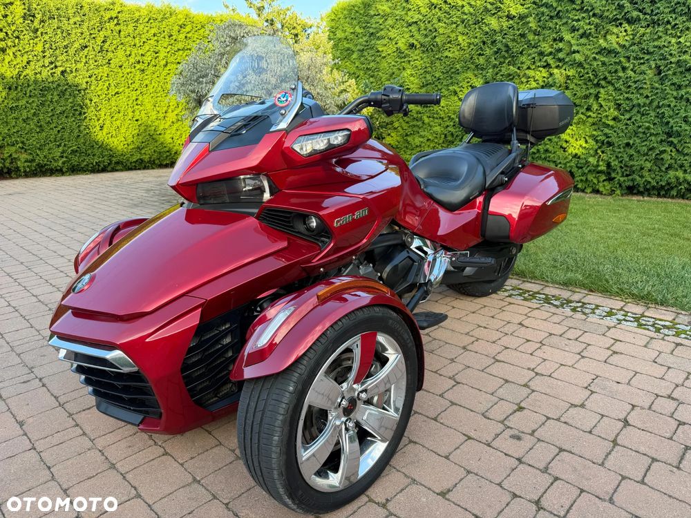 Can-Am Spyder - 2