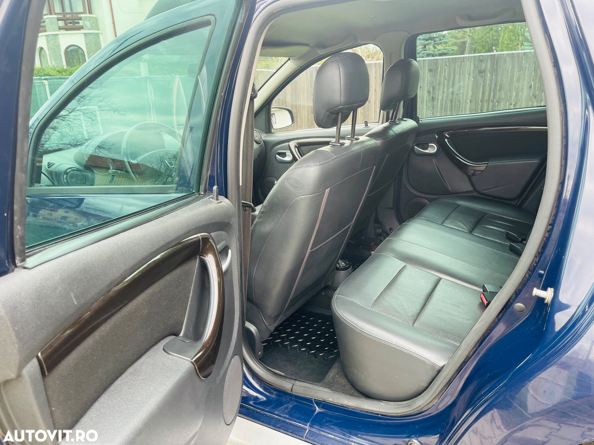 Dacia Duster 1.5 dCi 4x4 Laureate - 8