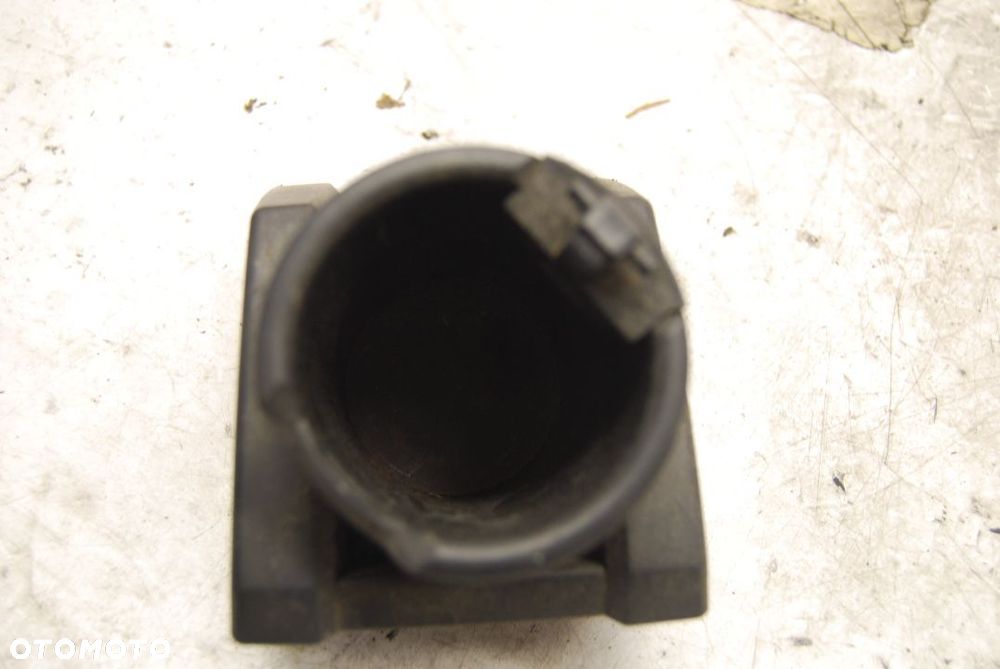 SCHOWEK UCHWYT NA KUBEK 93264970 OPEL MERIVA A - 3