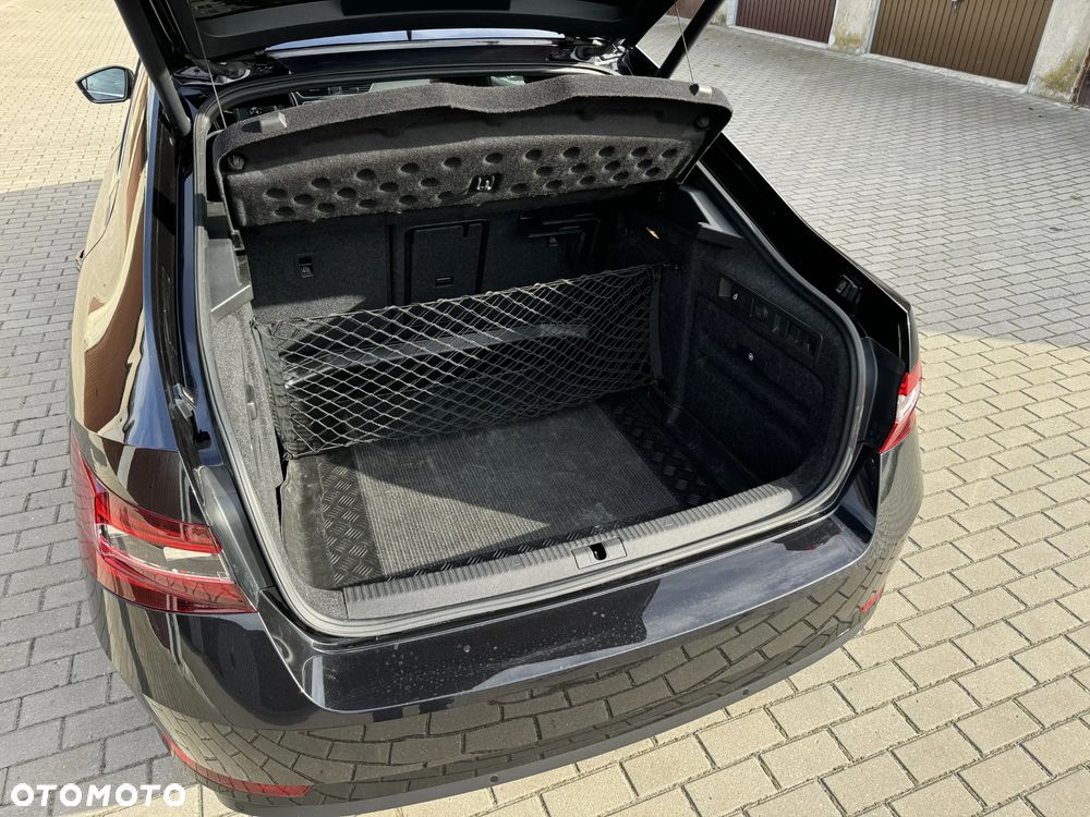 Skoda Superb 2.0 TDI 4x4 L&K DSG - 10