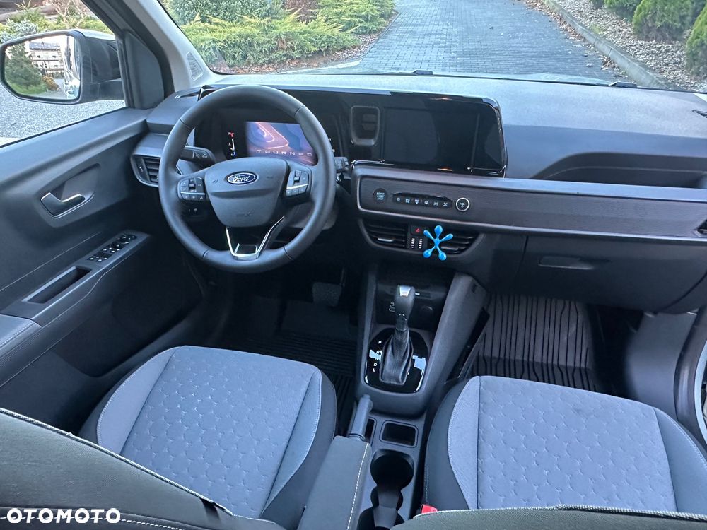 Ford Tourneo Courier 1.0 EcoBoost TITANIUM - 10