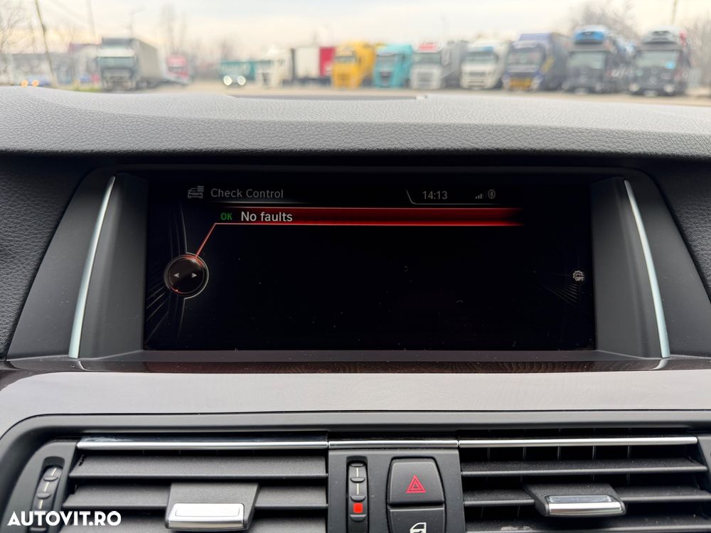 BMW Seria 5 525d Aut. - 24