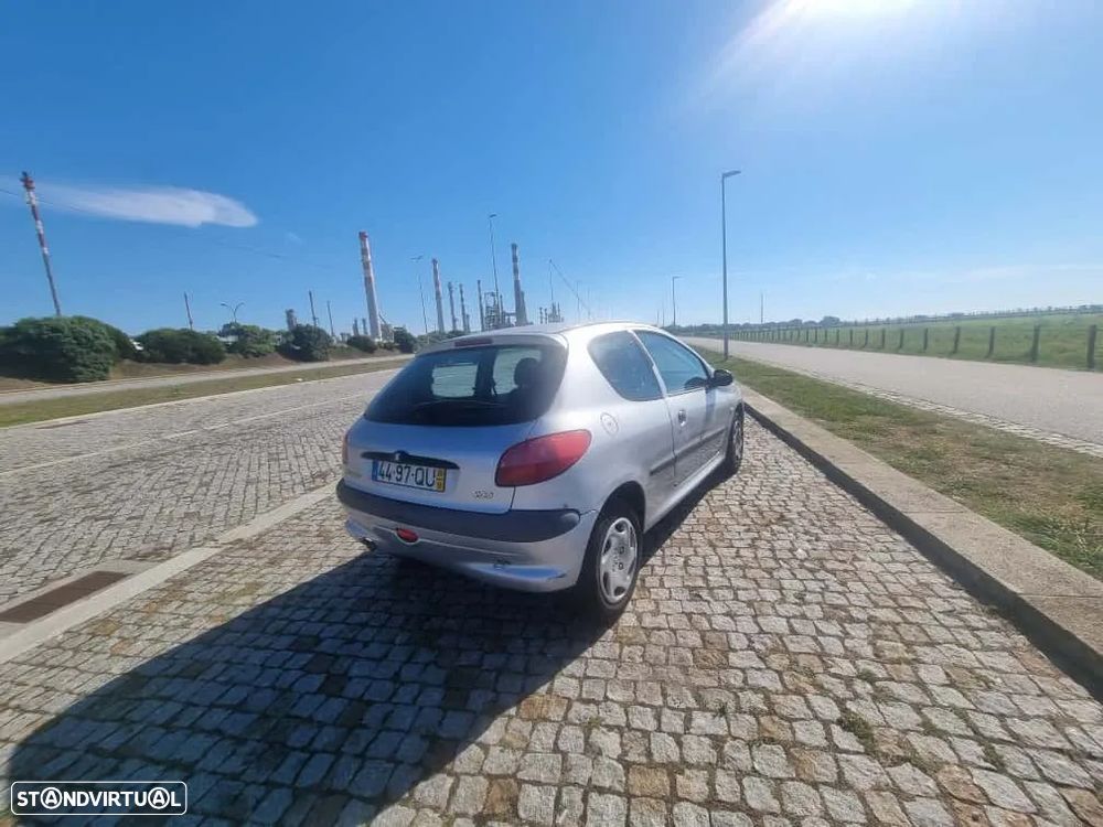 Peugeot 206 1.1 XR - 6