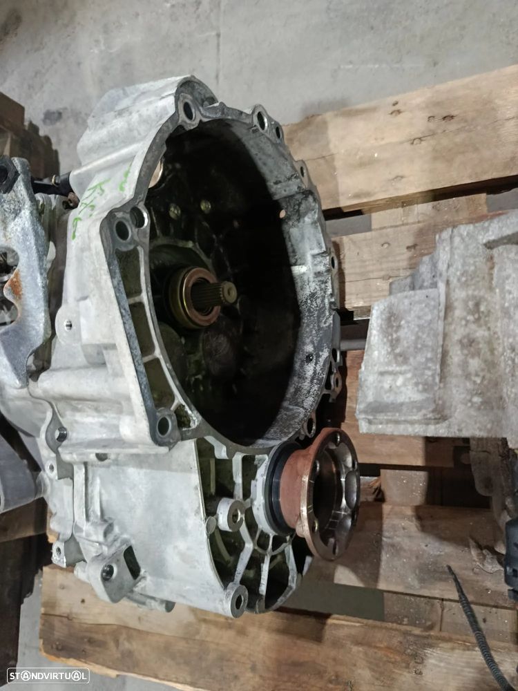 Caixa de velocidades Seat Leon 2.0 TDi REF: KXZ - 4