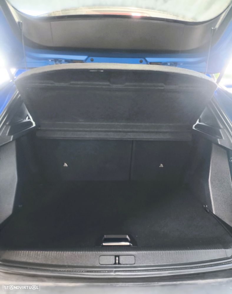 Peugeot e-2008 GT - 6