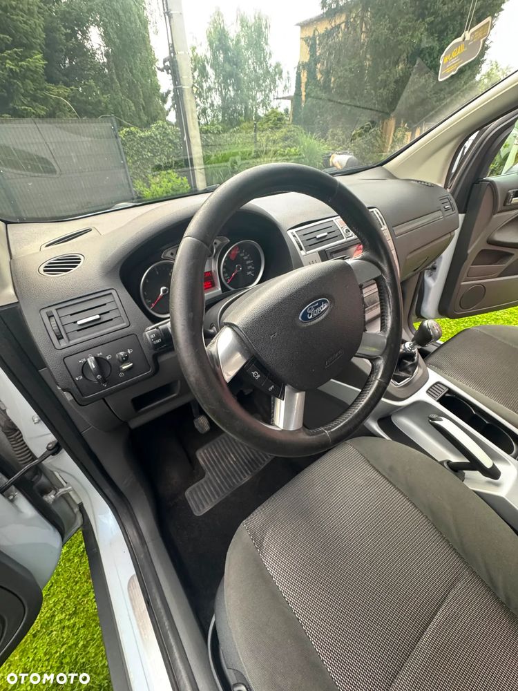 Ford Kuga 2.0 TDCi Titanium - 5