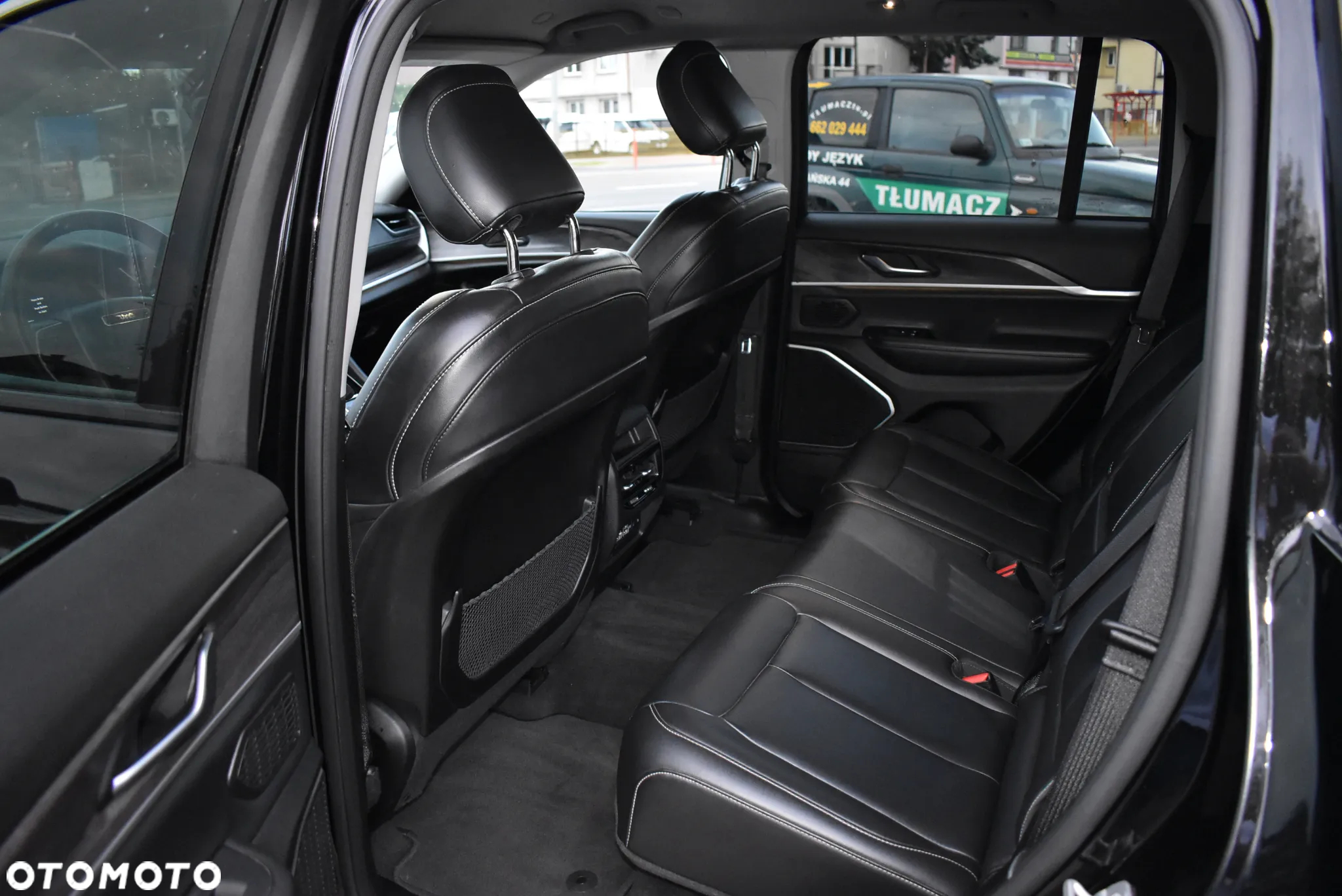 Jeep Grand Cherokee - 18
