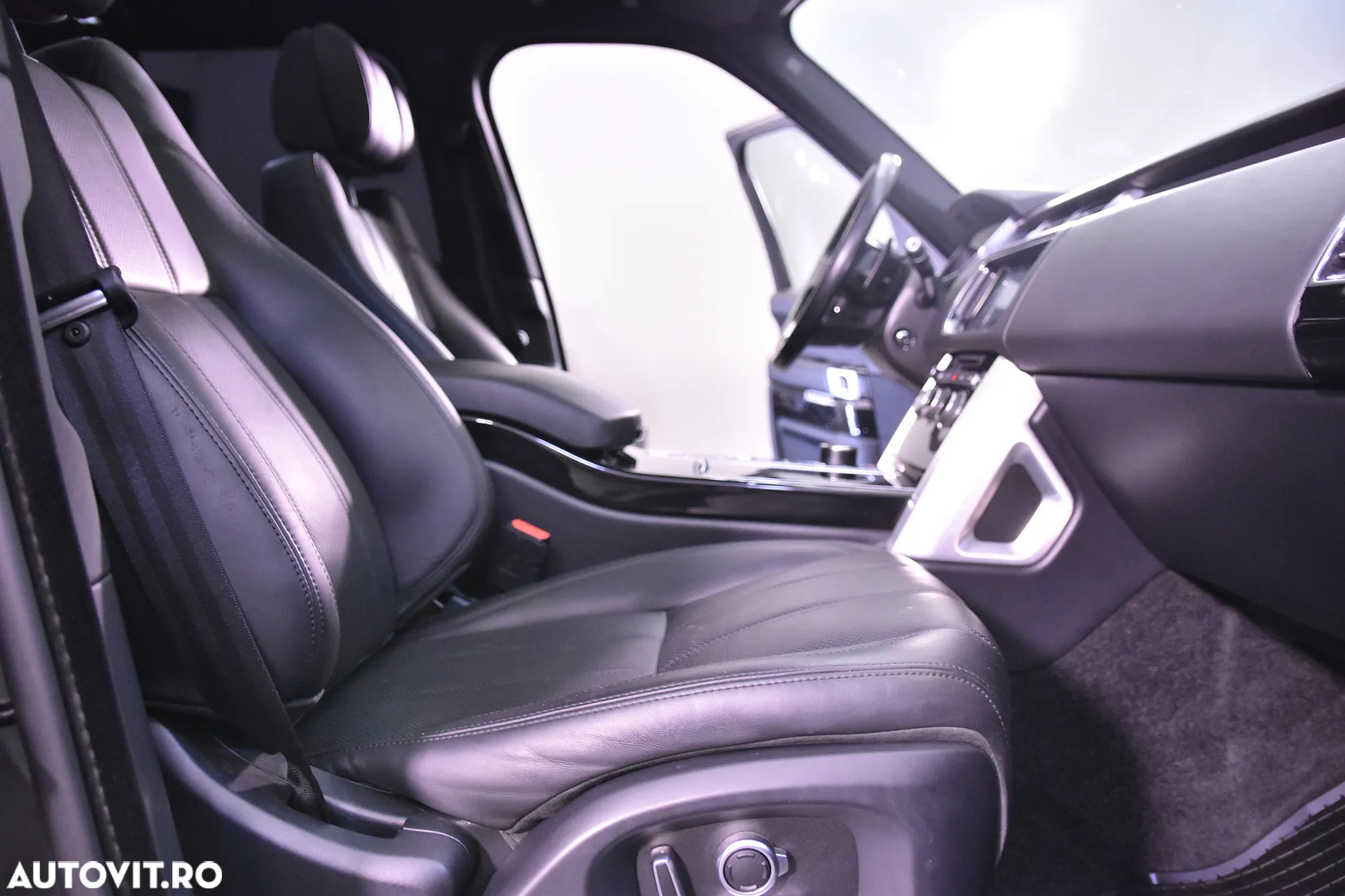 Land Rover Range Rover - 11
