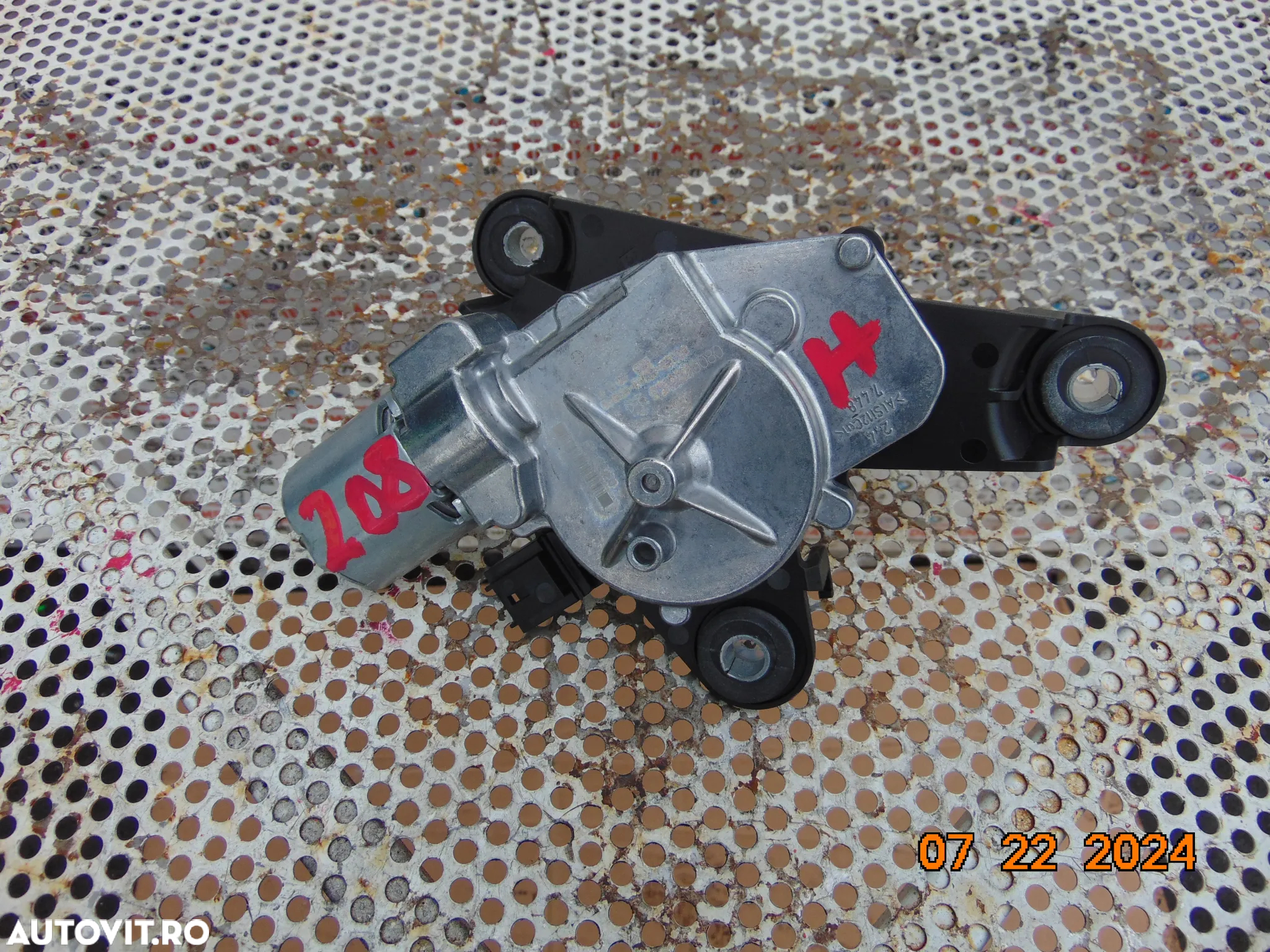 Motoras stergator haion Peugeot 208 dupa 2019 cod 9819900080 - 2