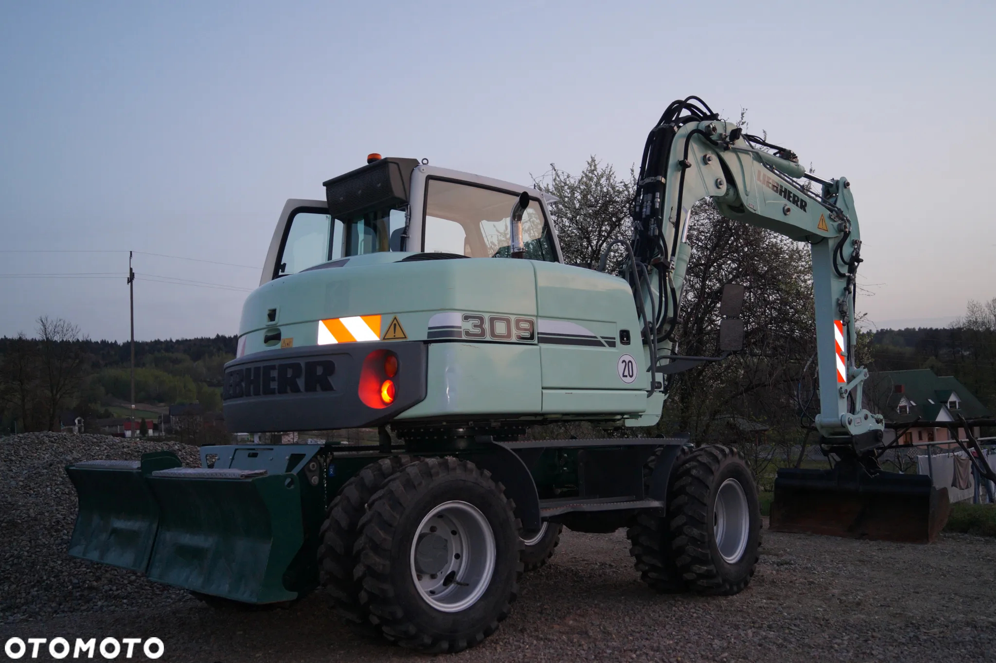 Liebherr A309 LITRONIC KLIMA LAKIER ORGINAŁ NOWE OPONY (311,312,TEREX) - 4
