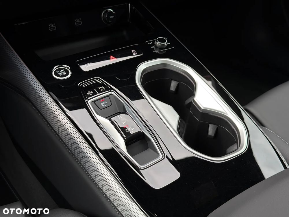 Audi A6 Avant 40 TDI S tronic S line - 18