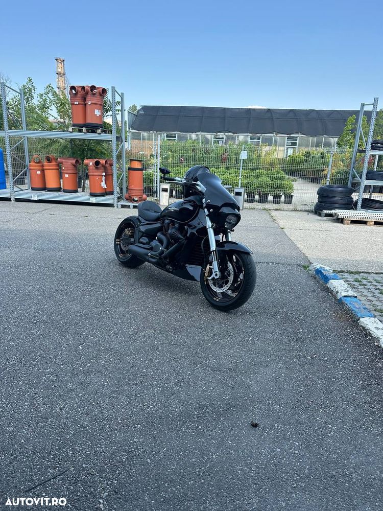 Suzuki Boulevard M109R - 6