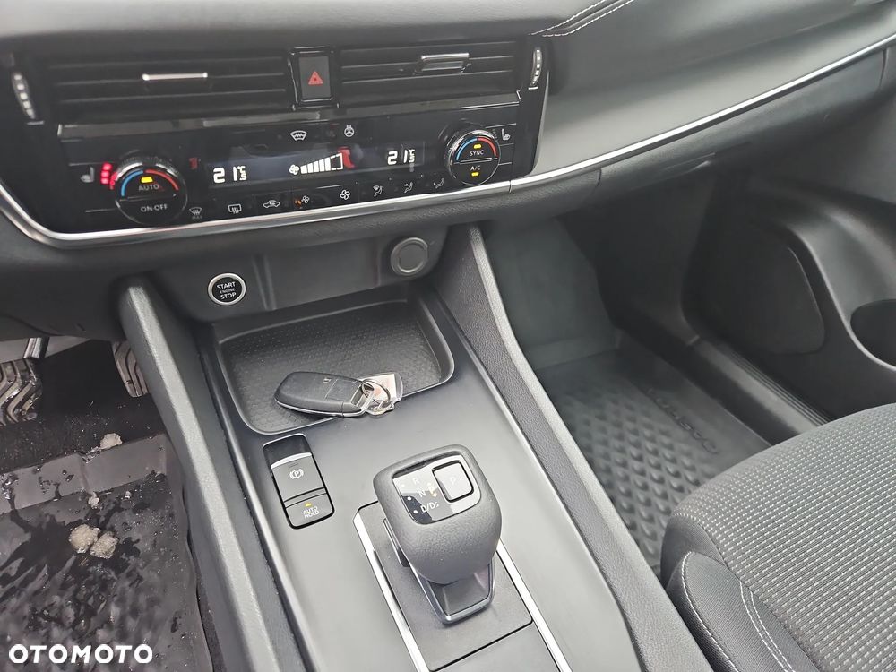 Nissan Qashqai 1.3 DIG-T MHEV Acenta Xtronic - 16