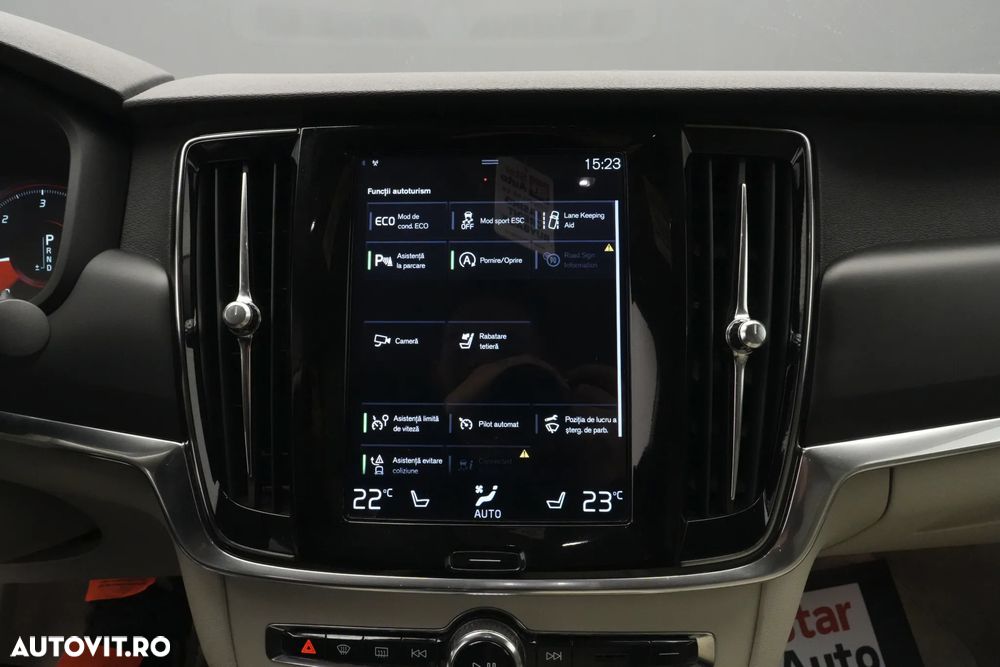 Volvo S90 D3 Geartronic Momentum Pro - 21