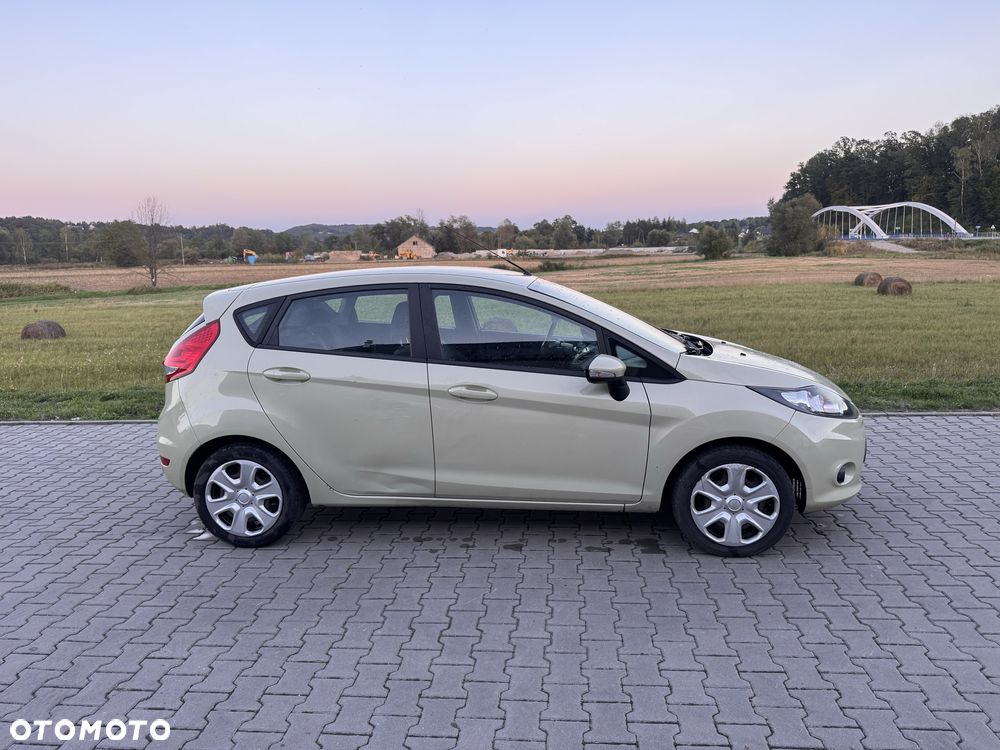 Ford Fiesta 2008 photo 4