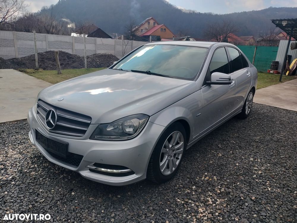 Mercedes-Benz C 180 BlueEFFICIENCY Avantgarde - 25