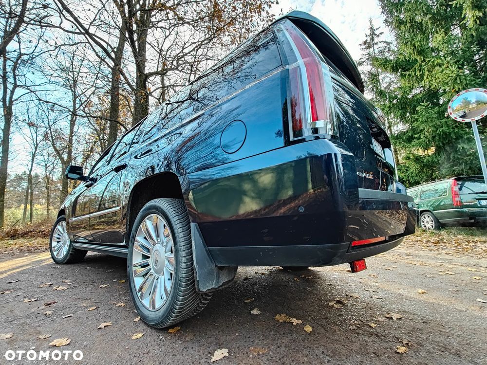 Cadillac Escalade - 14