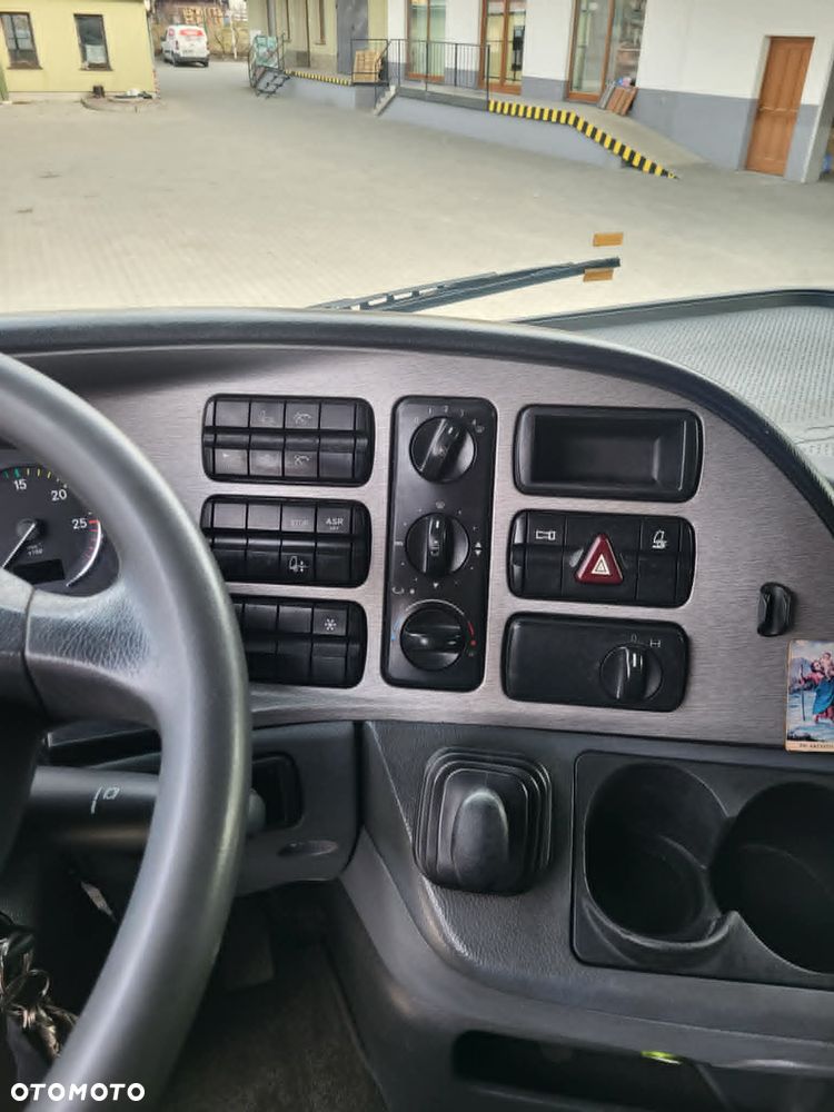 Mercedes-Benz ACTROS - 11