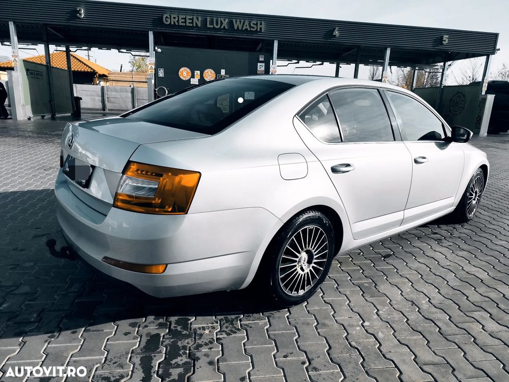 Skoda Octavia 2.0 TDI AMBITION - 3