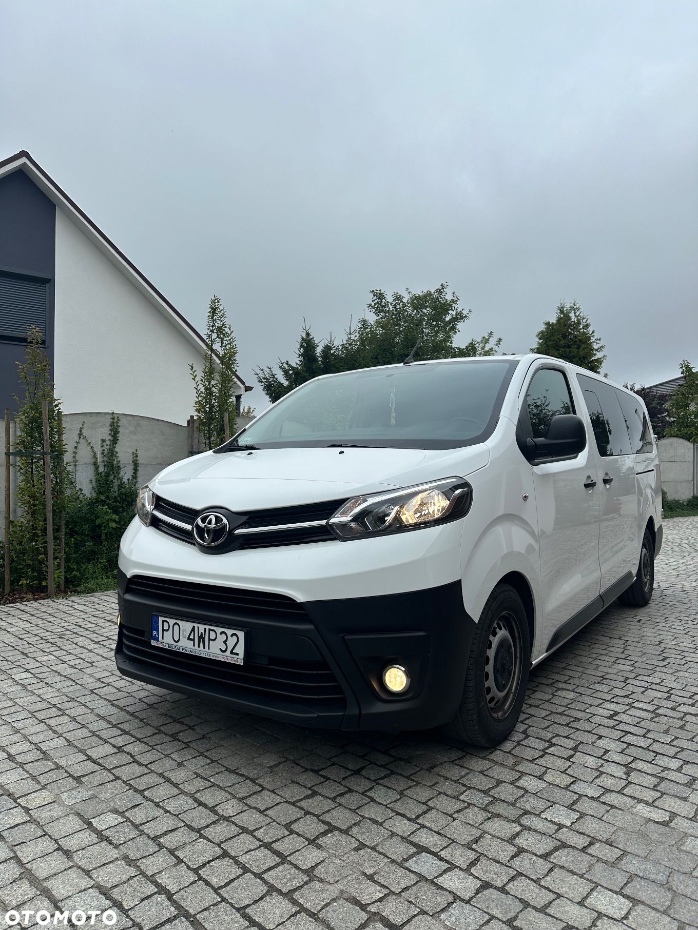 Toyota ProAce Kombi 2.0 D-4D Long 2,8t - 1