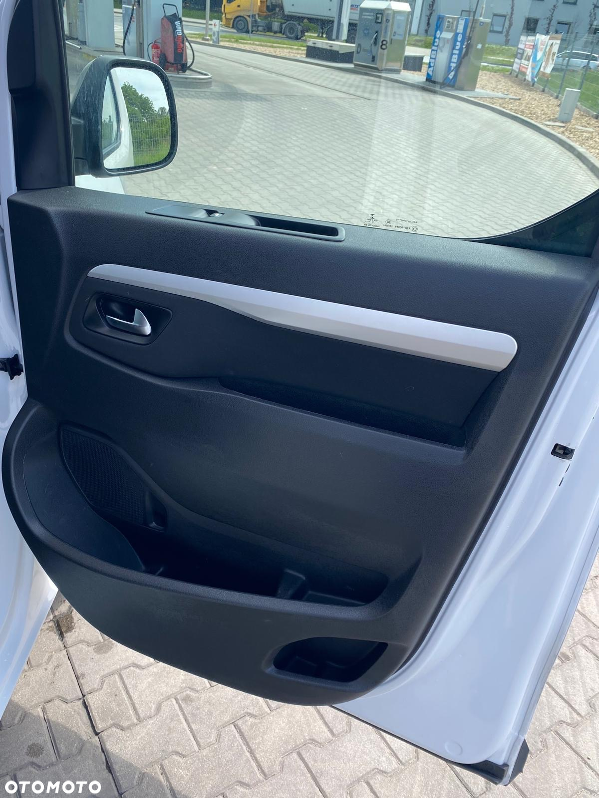 Opel Vivaro - 15