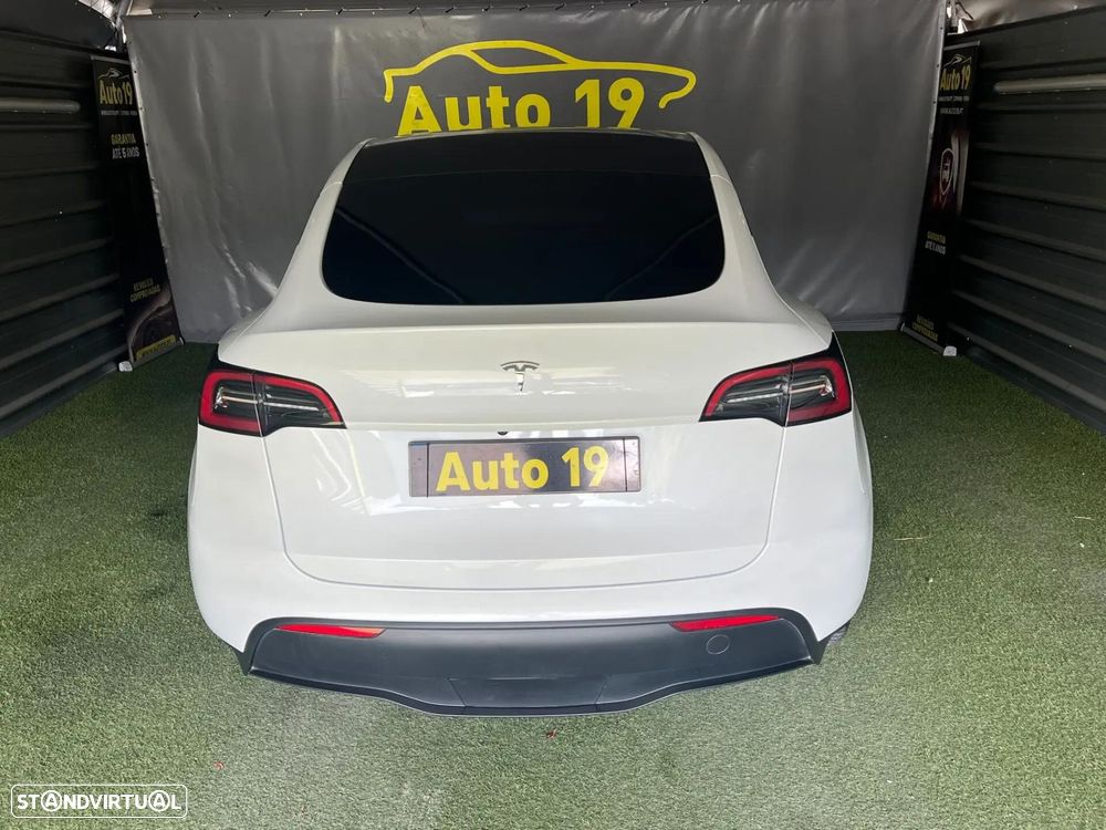 Tesla Model Y — fotografia 7