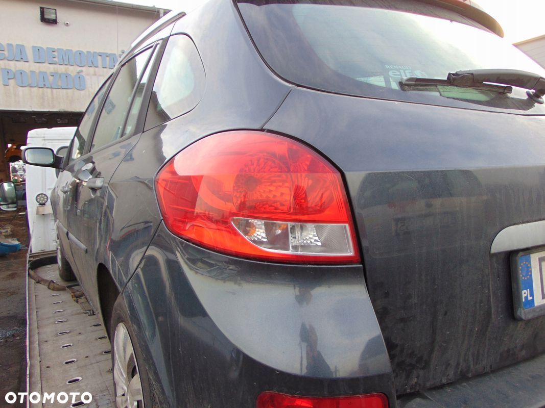 LAMPA LEWA TYŁ TYLNIA RENO RENAULT CLIO III KOMBI - 1