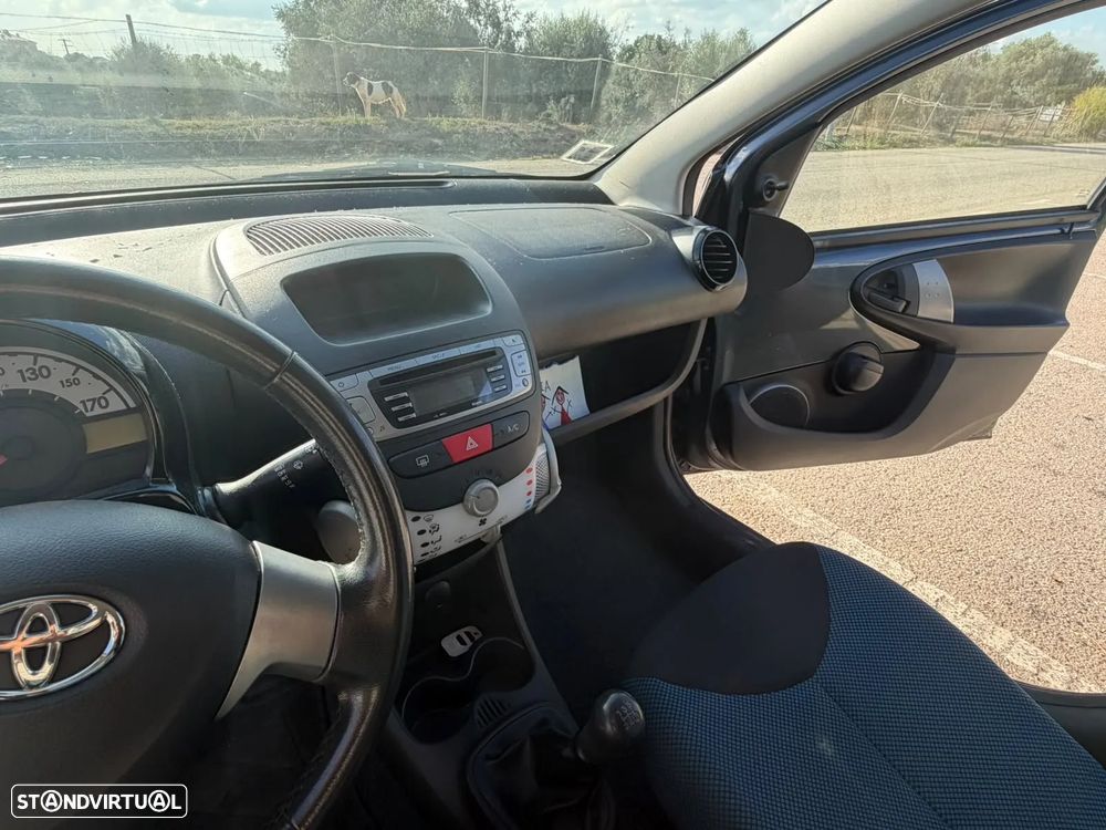 Toyota Aygo Standard - 11