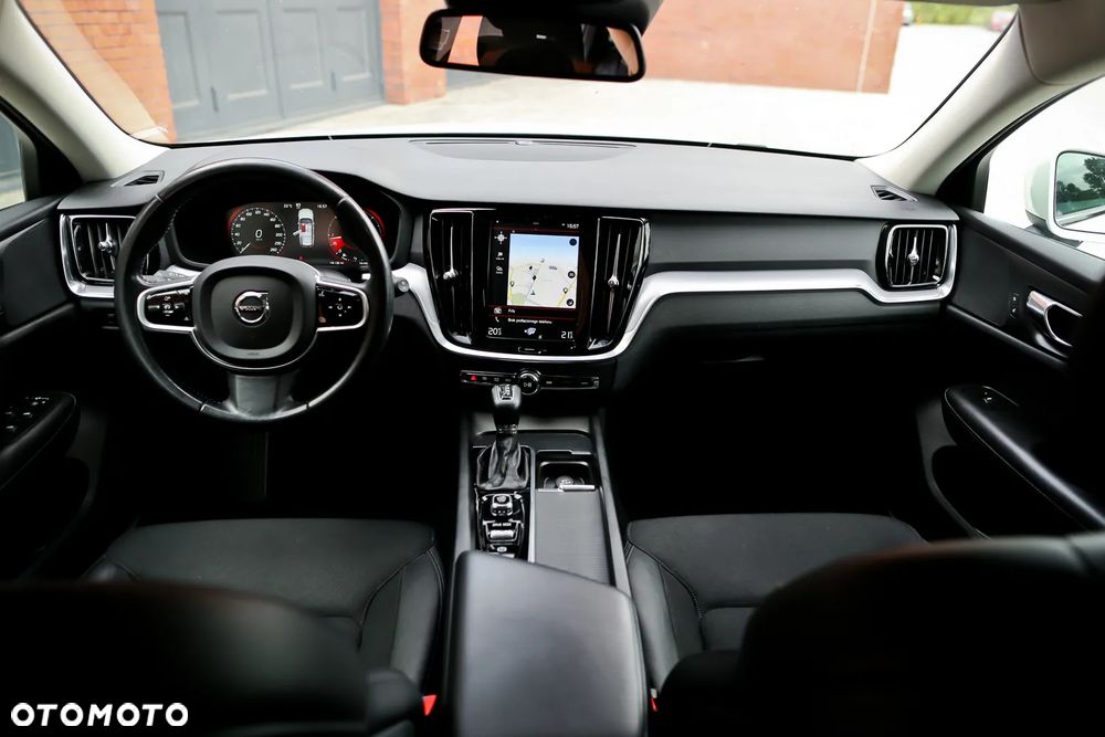 Volvo V60 Cross Country Pro D4 AWD - 19
