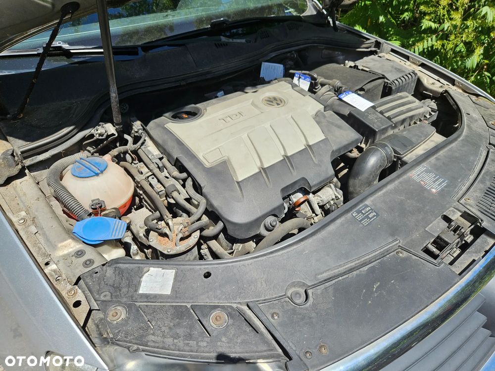 Volkswagen Passat 2.0 TDI DPF Trendline - 15