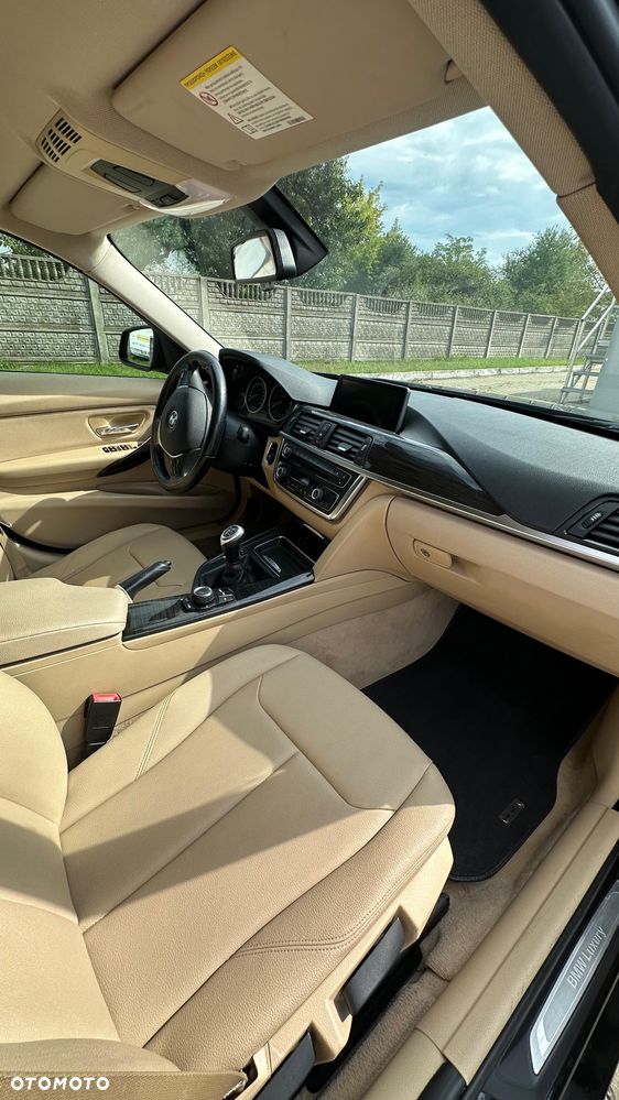 BMW Seria 3 318d Luxury Line - 9