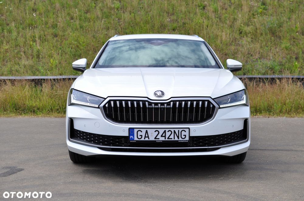 Skoda Superb 2.0 TDI SCR 4x4 L&K DSG - 2