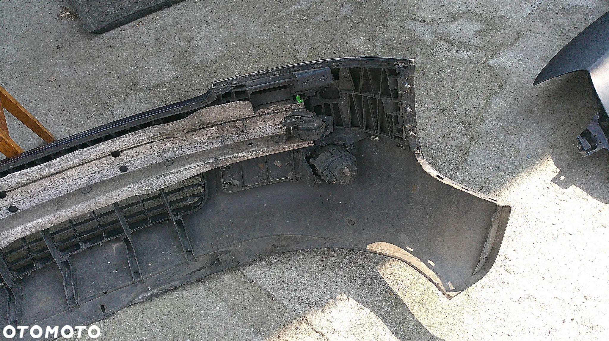 AUDI A6C5 ZDERZAK PRZEDNI - 6