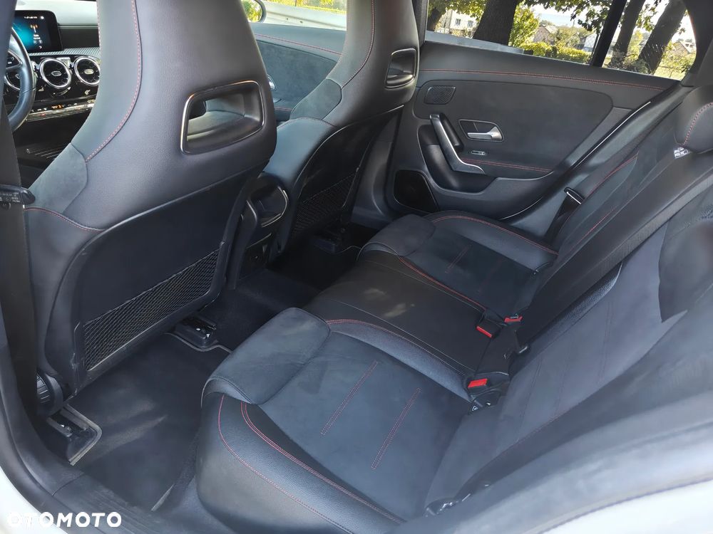 Mercedes-Benz CLA 200 d 8G-DCT Progressive - 12