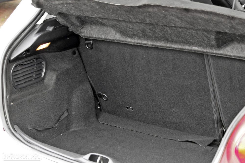 Peugeot 208 1.6 e-HDi Allure - 6