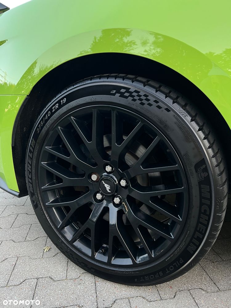 Ford Mustang 5.0 V8 GT - 22