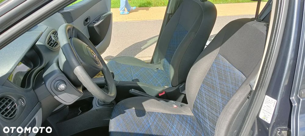 Renault Clio - 15