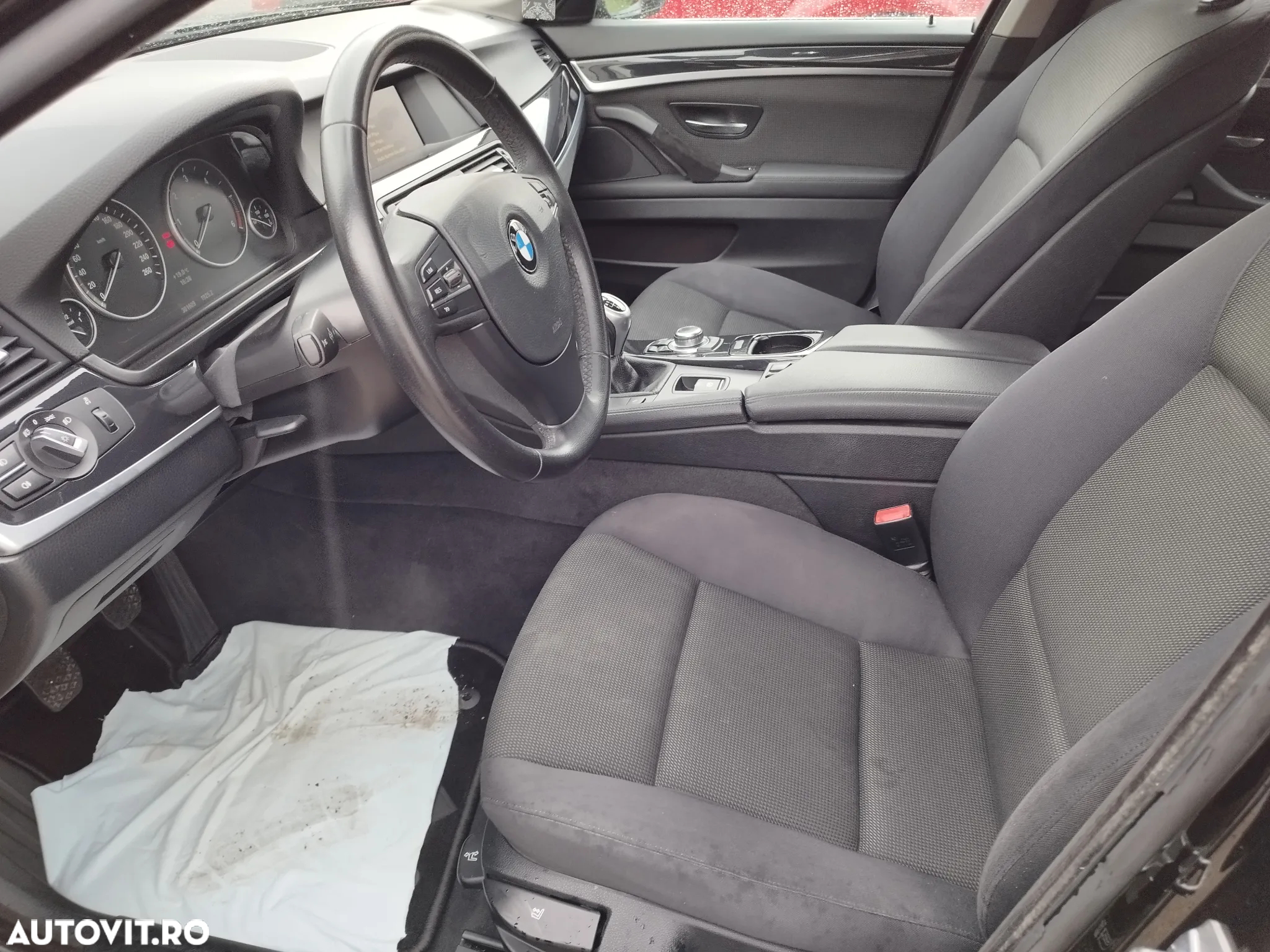 BMW Seria 5 520d Touring Blue Performance - 14