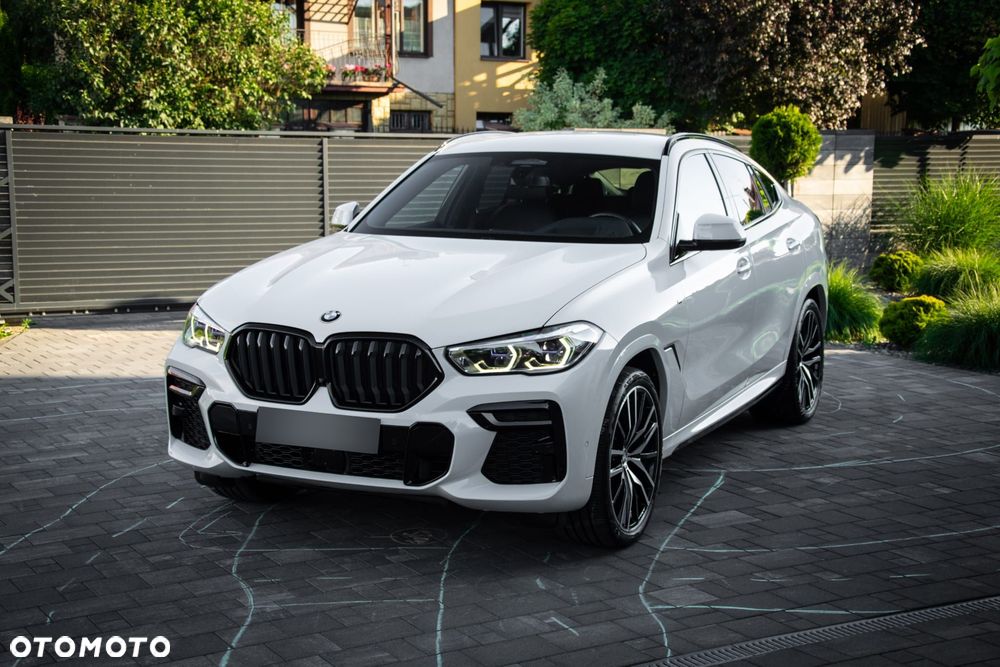 BMW X6 xDrive40d mHEV - 19