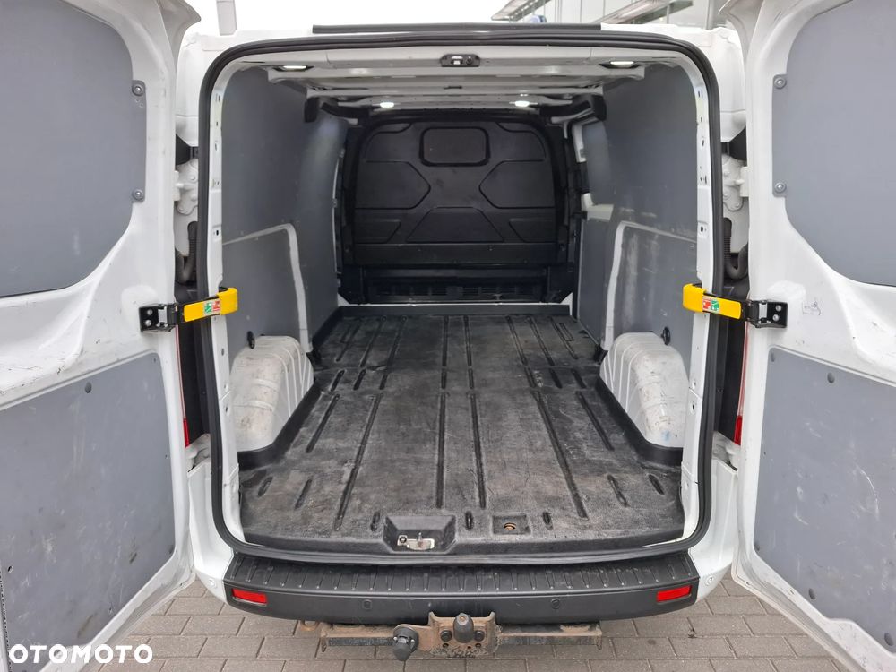 Ford TRANSIT CUSTOM - 6