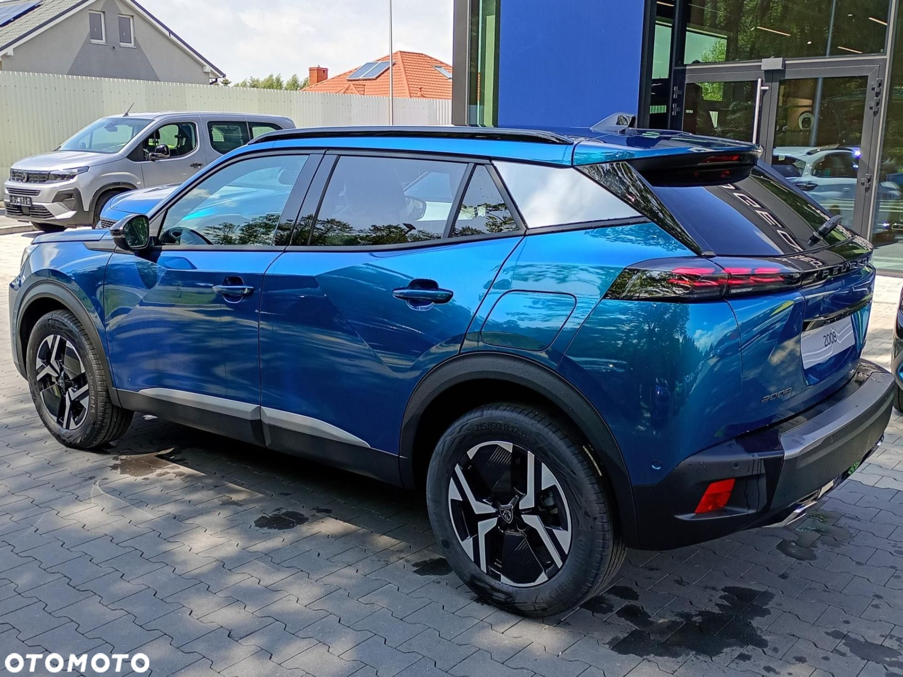 Peugeot 2008 - 4