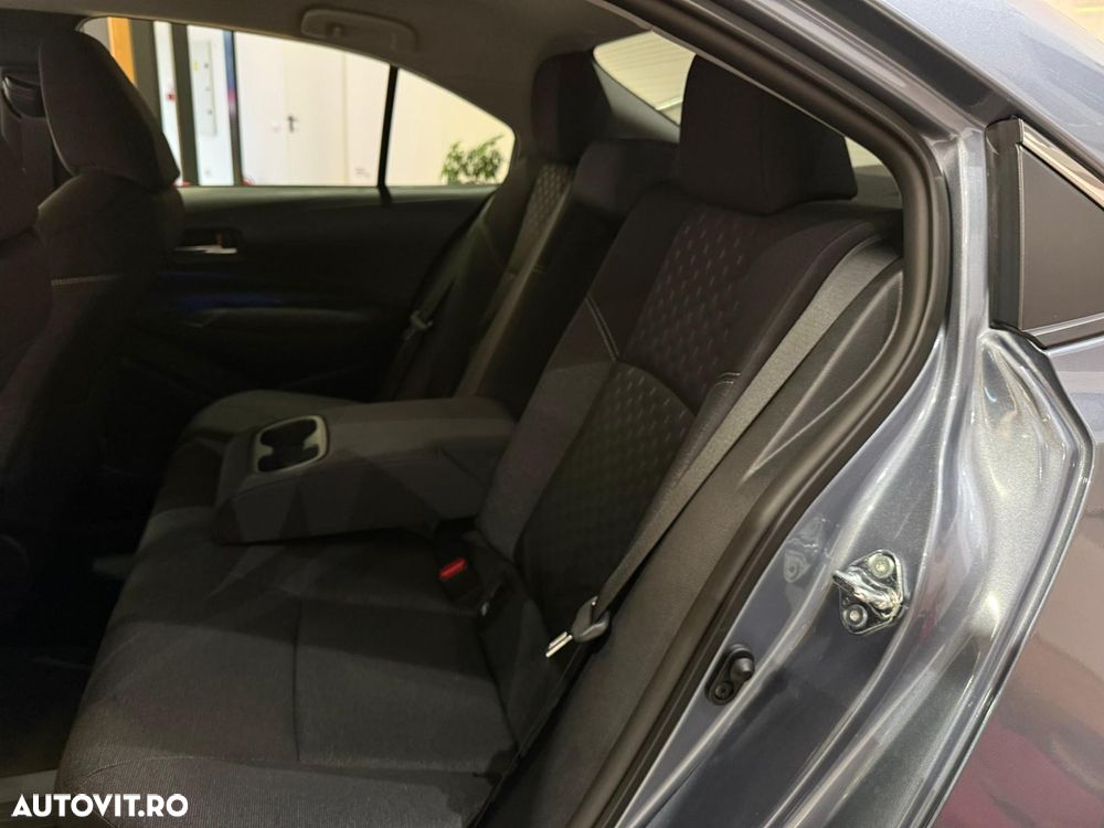 Toyota Corolla 1.8 HSD Dynamic - 16