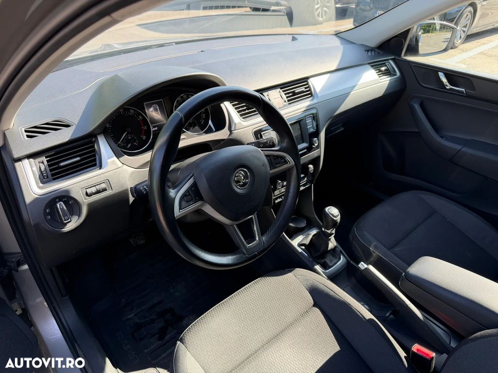 Skoda RAPID 1.2 TSI Style - 6