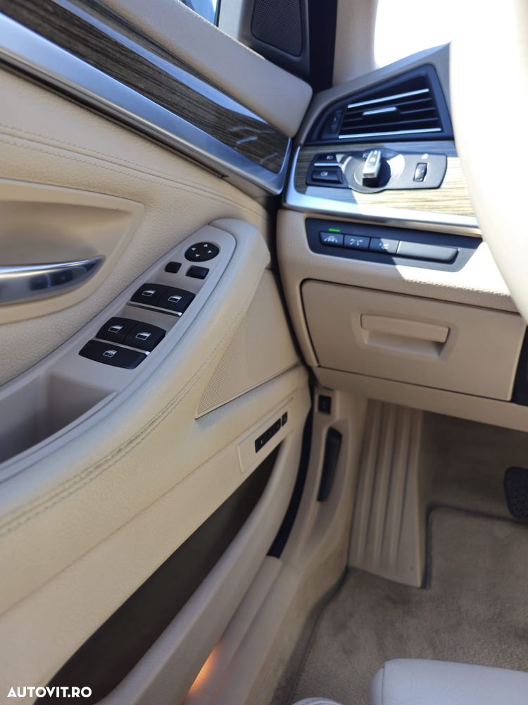 BMW Seria 5 525d Sport-Aut. Modern Line - 17