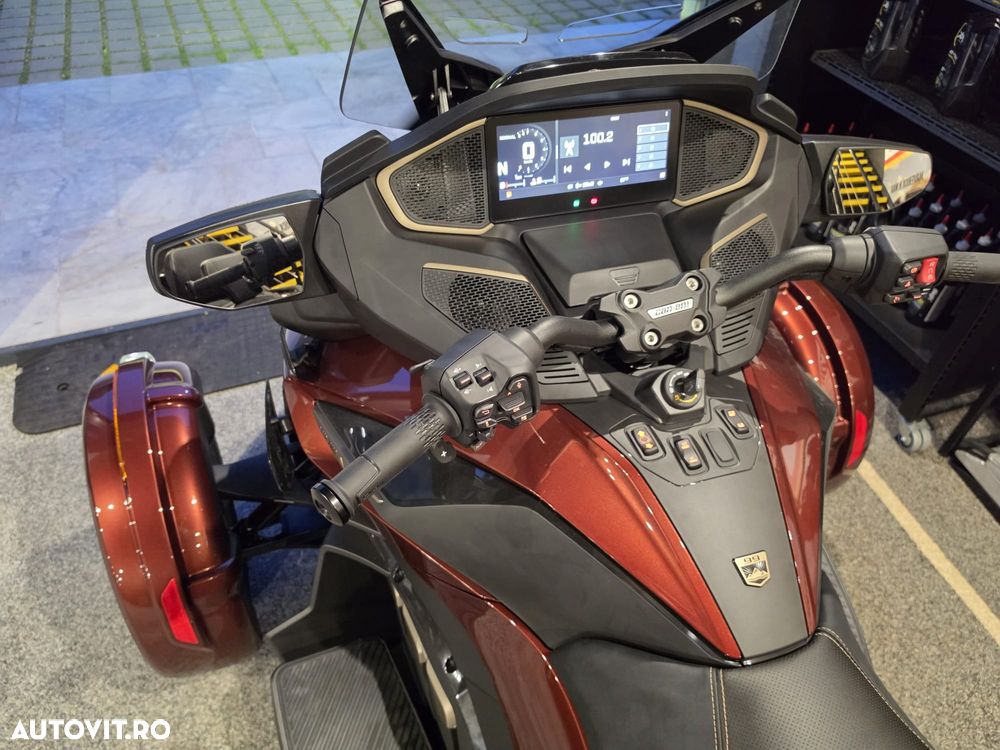 Can-Am Spyder - 5