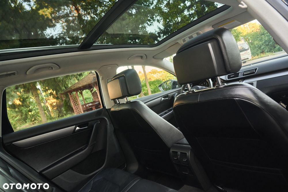Volkswagen Passat - 30