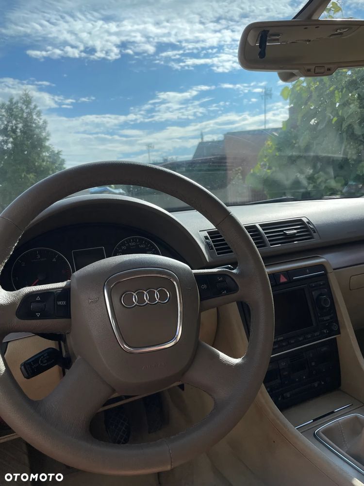 Audi A4 Avant - 11