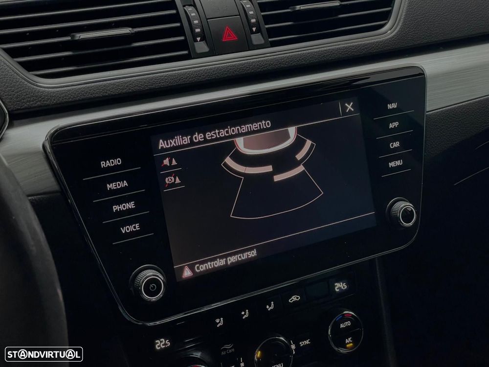 Skoda Superb Break 2.0 TDI Style DSG - 20